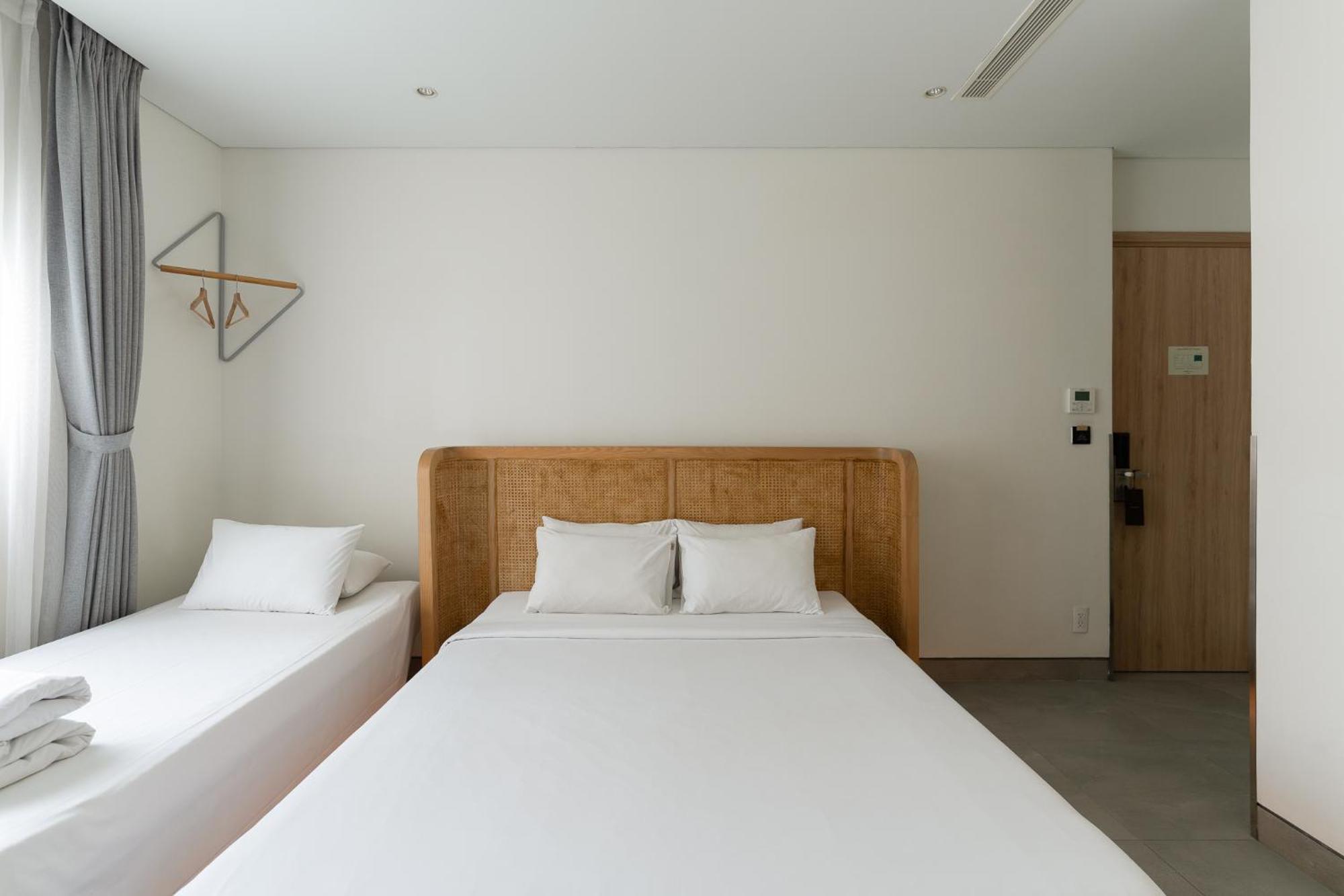 Triple Room with City View